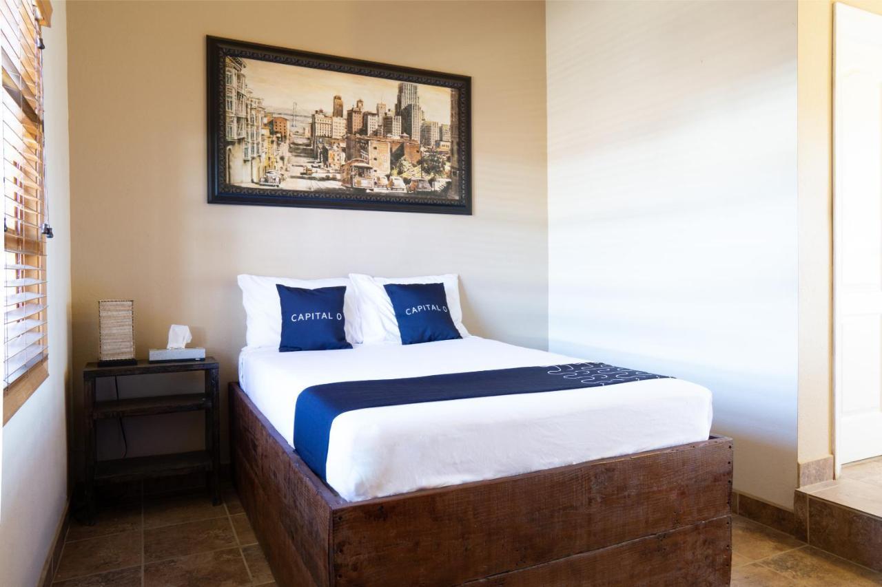 Capital O Hotel Villa Azura เตกาเต ภายนอก รูปภาพ